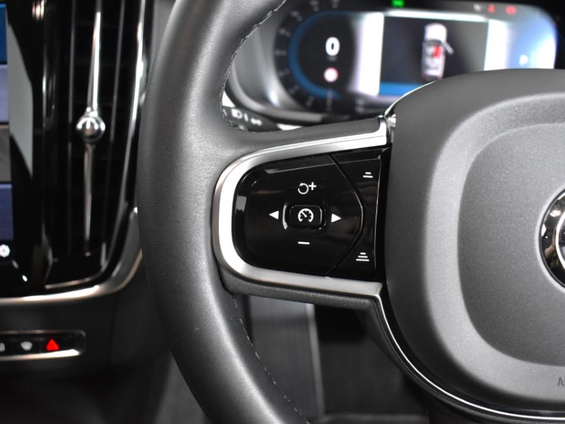 2023 (23) VOLVO V90 2.0 B4P Plus Dark 5dr Auto 3473167