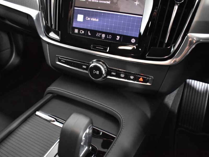 2023 (23) VOLVO V90 2.0 B4P Plus Dark 5dr Auto 3473163