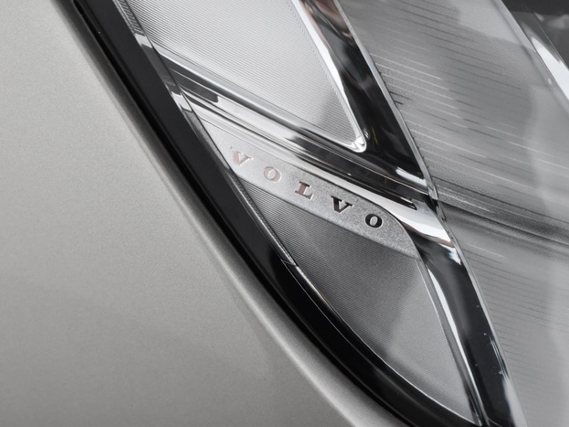 2023 (23) VOLVO V90 2.0 B4P Plus Dark 5dr Auto 3473181