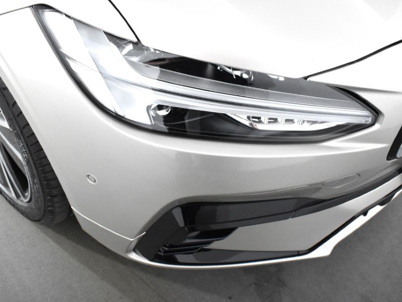 2023 (23) VOLVO V90 2.0 B4P Plus Dark 5dr Auto 3473182