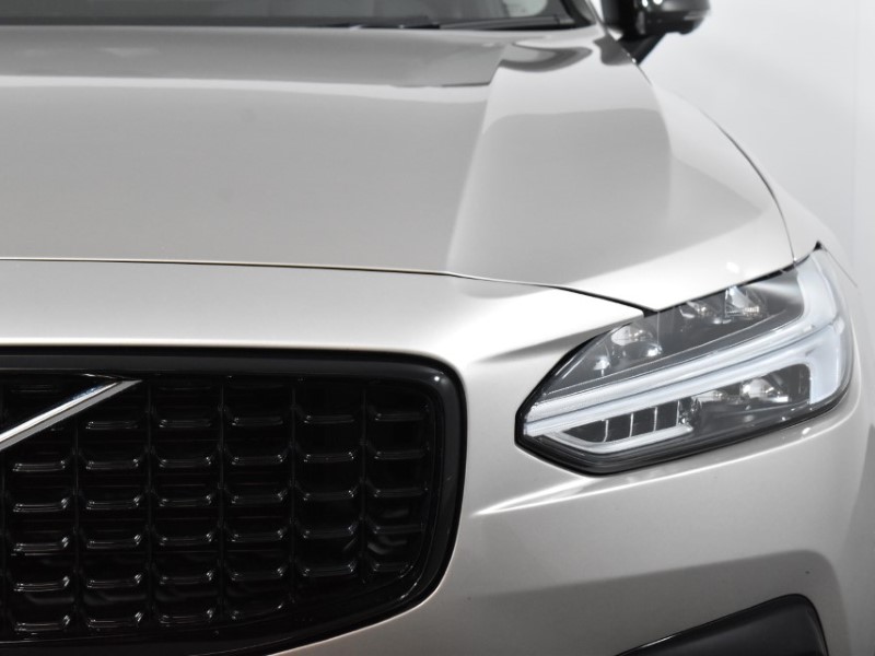 2023 (23) VOLVO V90 2.0 B4P Plus Dark 5dr Auto 3473184