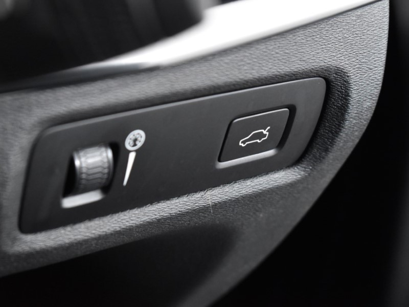 2017 (17) VOLVO S90 2.0 D4 Inscription 4dr Geartronic 3476804