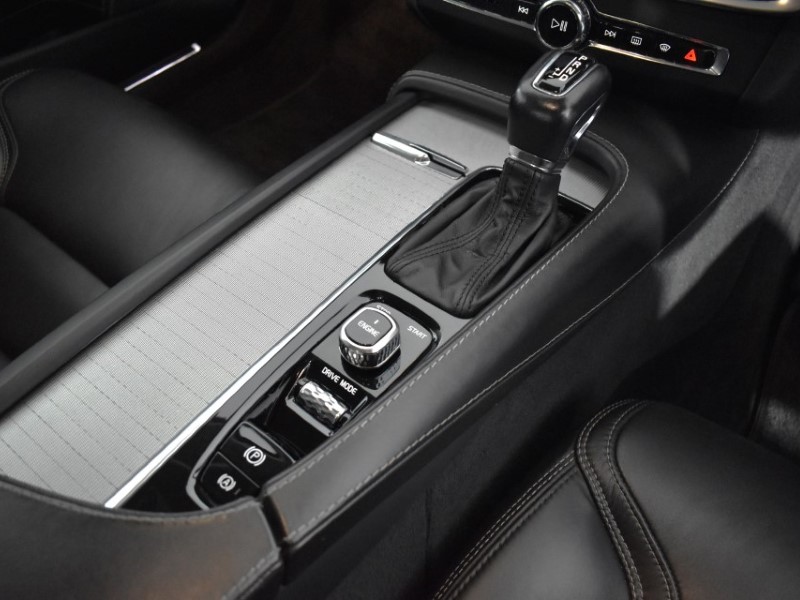 2017 (17) VOLVO S90 2.0 D4 Inscription 4dr Geartronic 3476802