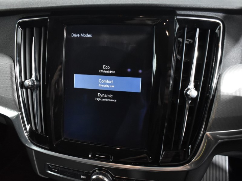 2017 (17) VOLVO S90 2.0 D4 Inscription 4dr Geartronic 3476799