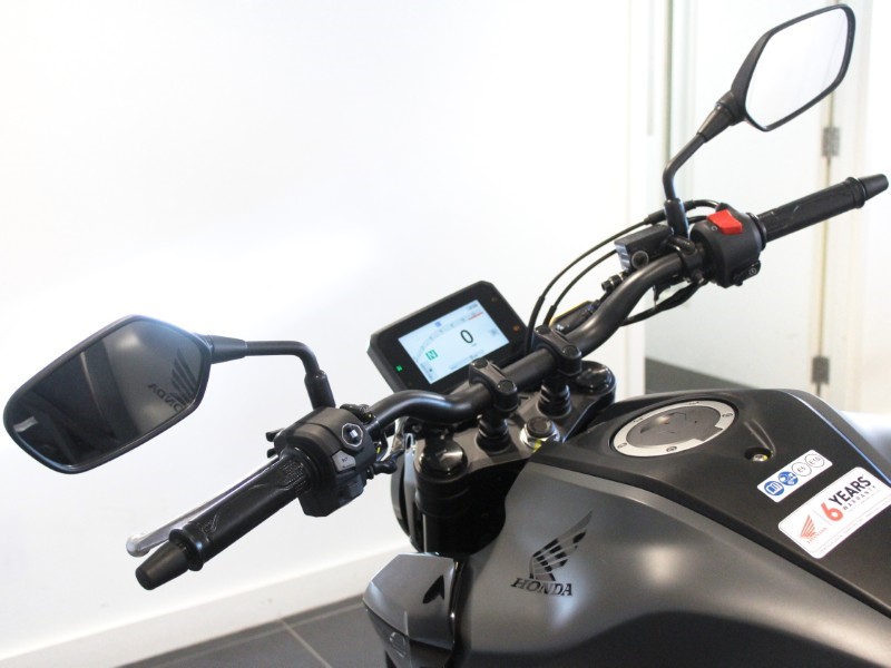  Honda CB125R 5318182