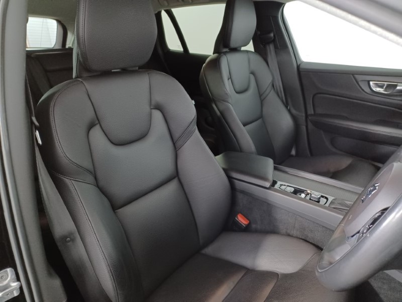 2019 (68) VOLVO V60 2.0 D4 [190] Momentum Pro 5dr Auto 3492919