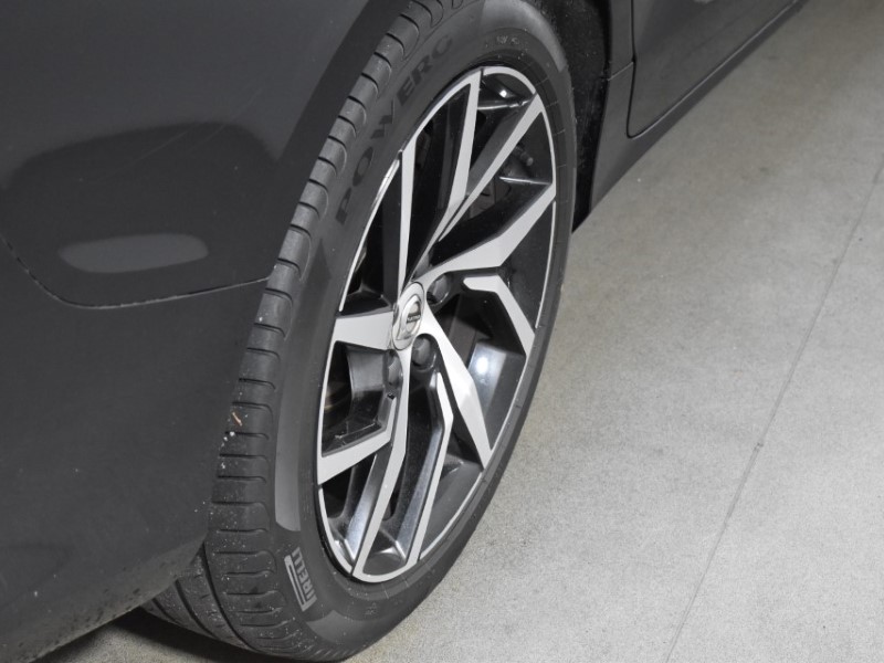 2019 (68) VOLVO V60 2.0 D4 [190] Momentum Pro 5dr Auto 3492957