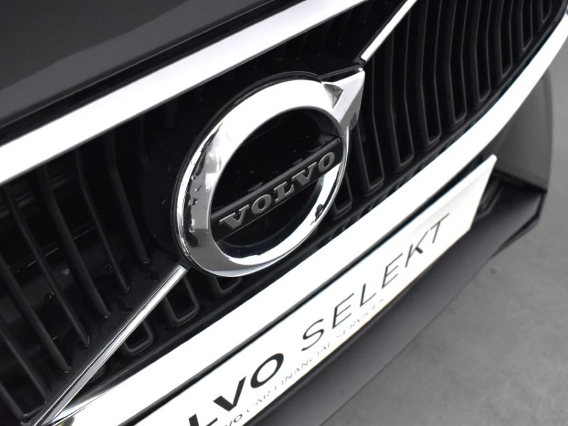 2019 (68) VOLVO V60 2.0 D4 [190] Momentum Pro 5dr Auto 3492960