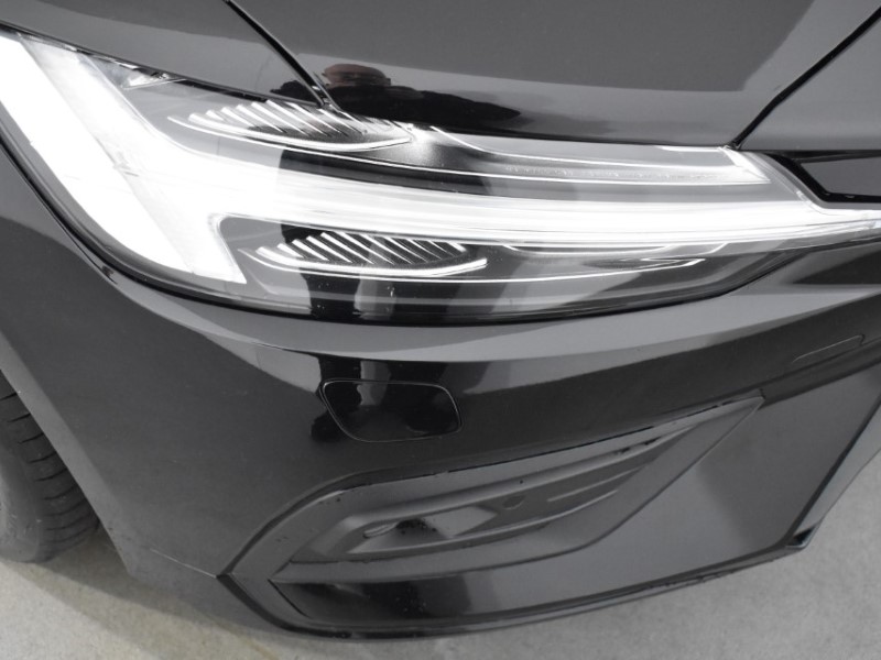 2019 (68) VOLVO V60 2.0 D4 [190] Momentum Pro 5dr Auto 3492959