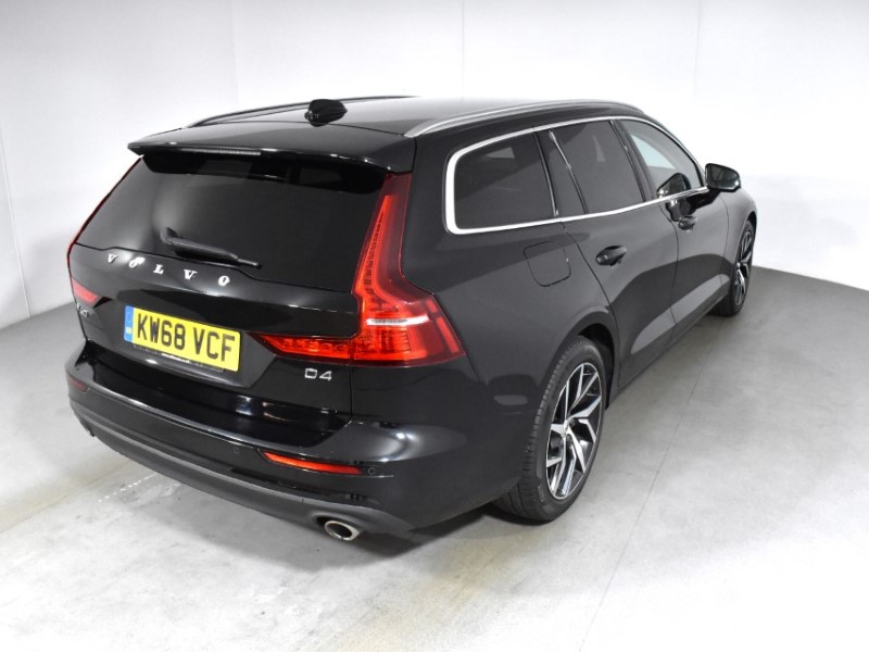 2019 (68) VOLVO V60 2.0 D4 [190] Momentum Pro 5dr Auto 3492909