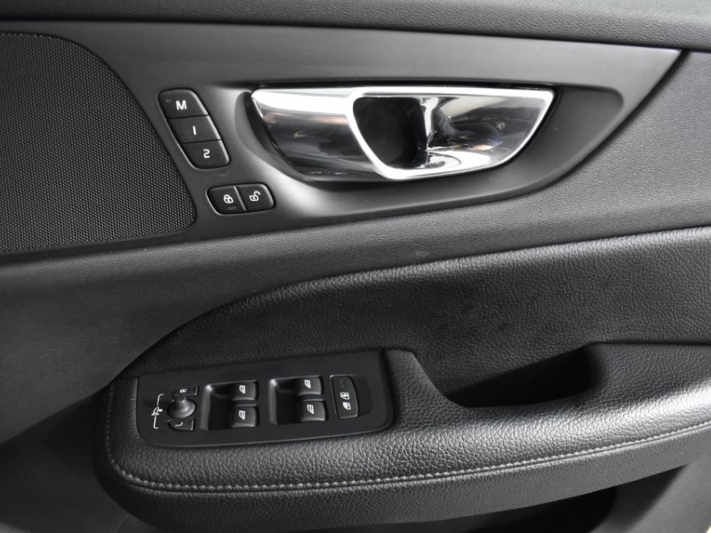 2019 (68) VOLVO V60 2.0 D4 [190] Momentum Pro 5dr Auto 3492948