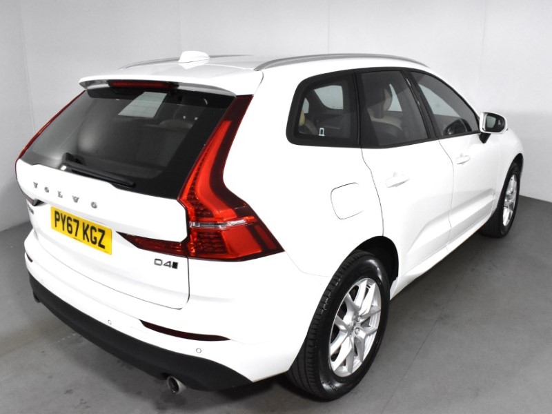 2017 (67) VOLVO XC60 2.0 D4 Momentum 5dr AWD Geartronic 3494232