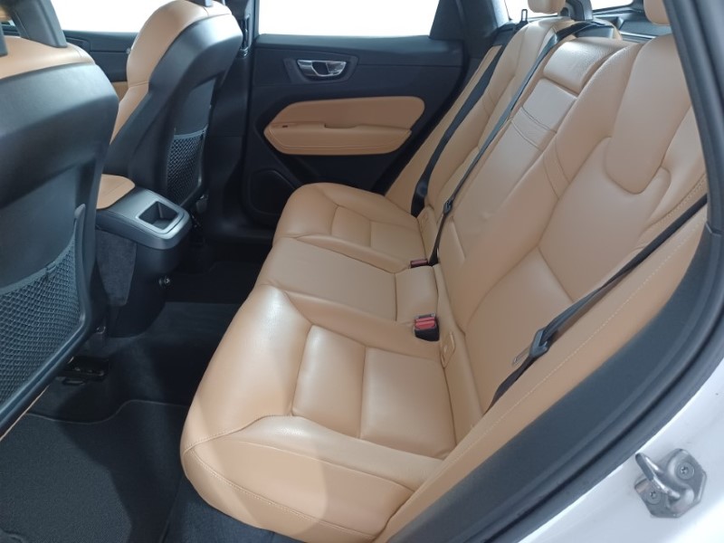 2017 (67) VOLVO XC60 2.0 D4 Momentum 5dr AWD Geartronic 3494582