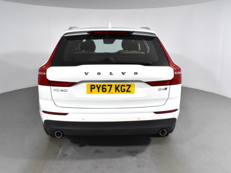2017 (67) VOLVO XC60 2.0 D4 Momentum 5dr AWD Geartronic 3494568