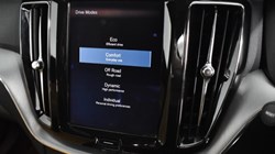 2017 (67) VOLVO XC60 2.0 D4 Momentum 5dr AWD Geartronic 3494594