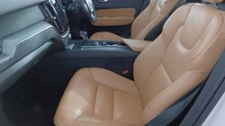2017 (67) VOLVO XC60 2.0 D4 Momentum 5dr AWD Geartronic 3494585