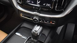 2017 (67) VOLVO XC60 2.0 D4 Momentum 5dr AWD Geartronic 3494598
