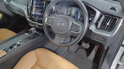 2017 (67) VOLVO XC60 2.0 D4 Momentum 5dr AWD Geartronic 3494569