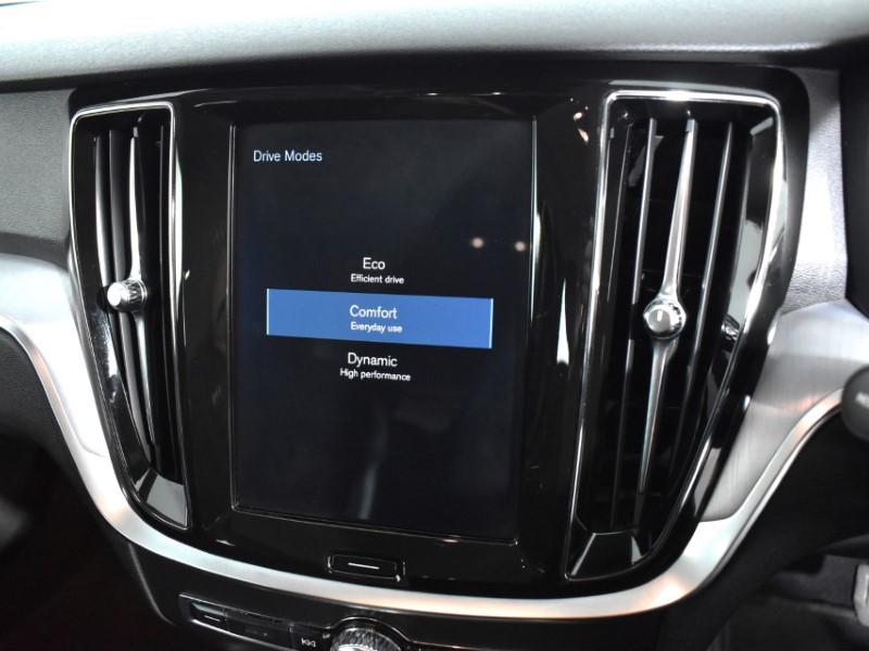 2018 (68) VOLVO V60 2.0 D3 Momentum 5dr 3501257