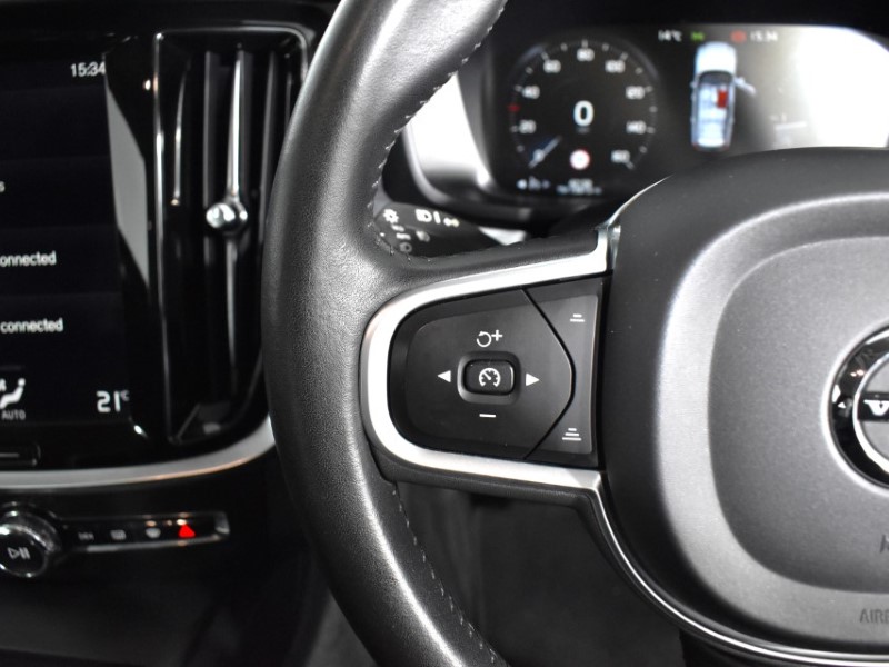 2018 (68) VOLVO V60 2.0 D3 Momentum 5dr 3501262