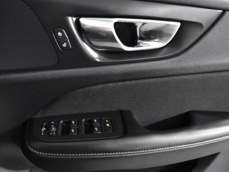 2018 (68) VOLVO V60 2.0 D3 Momentum 5dr 3501260