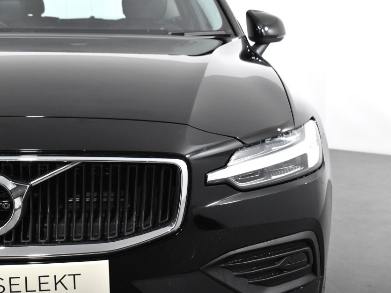 2018 (68) VOLVO V60 2.0 D3 Momentum 5dr 3501271