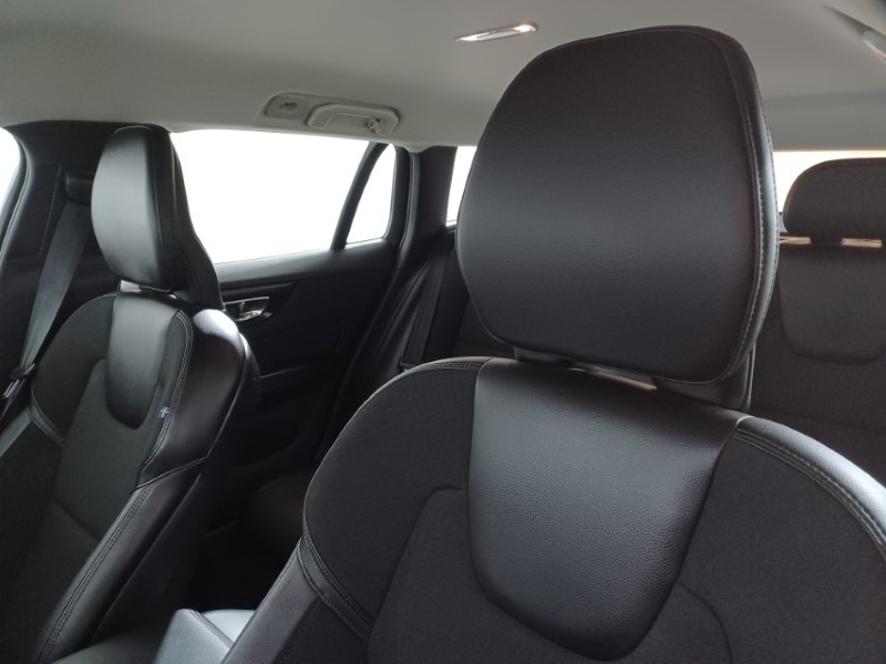 2018 (68) VOLVO V60 2.0 D3 Momentum 5dr 3501246