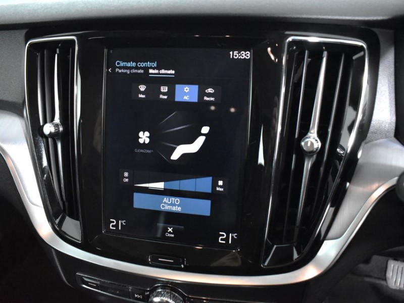 2018 (68) VOLVO V60 2.0 D3 Momentum 5dr 3501256