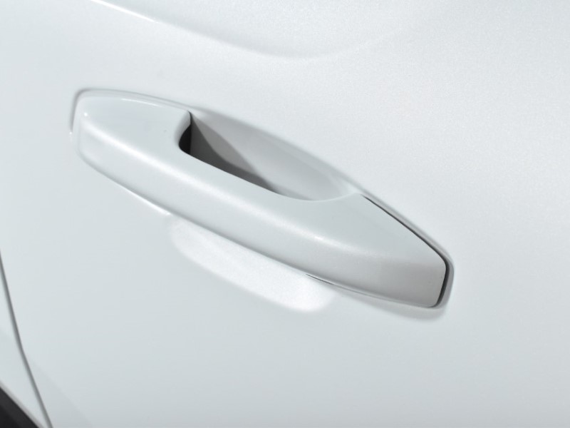 2023 (73) VOLVO XC40 2.0 B4P Ultimate Dark 5dr Auto 3503936