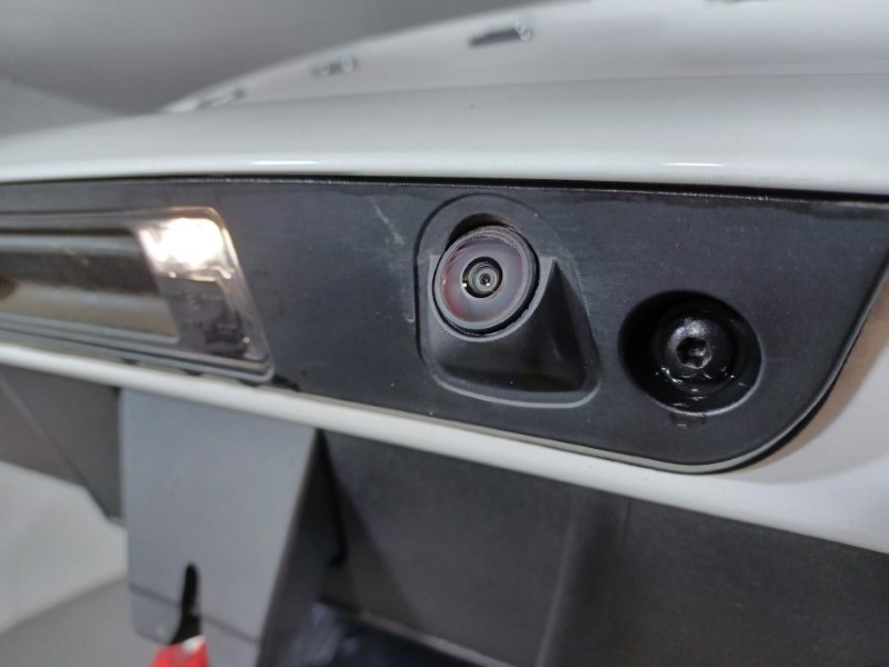 2023 (73) VOLVO XC40 2.0 B4P Ultimate Dark 5dr Auto 3503907