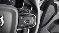 2023 (73) VOLVO XC40 2.0 B4P Ultimate Dark 5dr Auto 3503928