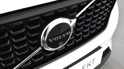 2023 (73) VOLVO XC40 2.0 B4P Ultimate Dark 5dr Auto 3503939