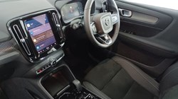 2023 (73) VOLVO XC40 2.0 B4P Ultimate Dark 5dr Auto 3503909