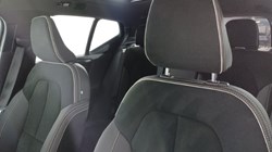 2023 (73) VOLVO XC40 2.0 B4P Ultimate Dark 5dr Auto 3503910