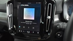 2023 (73) VOLVO XC40 2.0 B4P Ultimate Dark 5dr Auto 3503917