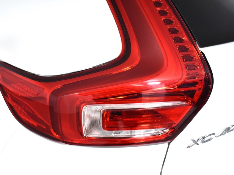 2023 (73) VOLVO XC40 2.0 B4P Ultimate Dark 5dr Auto 3503929