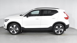 2023 (73) VOLVO XC40 2.0 B4P Ultimate Dark 5dr Auto 3503889