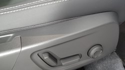 2023 (73) VOLVO XC40 2.0 B4P Ultimate Dark 5dr Auto 3503896