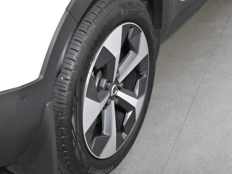 2023 (73) VOLVO XC40 2.0 B4P Ultimate Dark 5dr Auto 3503935