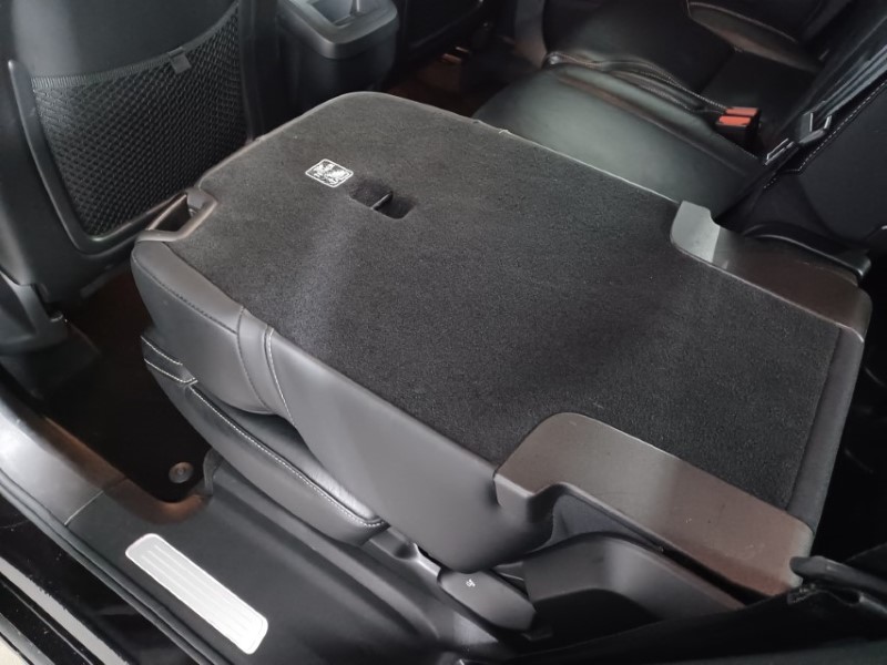 2018 (18) VOLVO XC90 2.0 D5 PowerPulse R DESIGN Pro 5dr AWD Geartronic 3509230