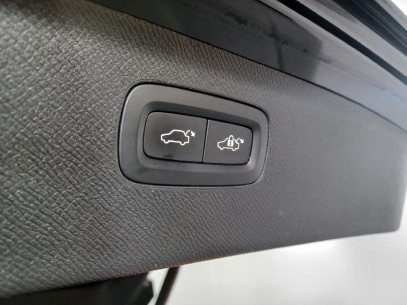 2018 (18) VOLVO XC90 2.0 D5 PowerPulse R DESIGN Pro 5dr AWD Geartronic 3509170