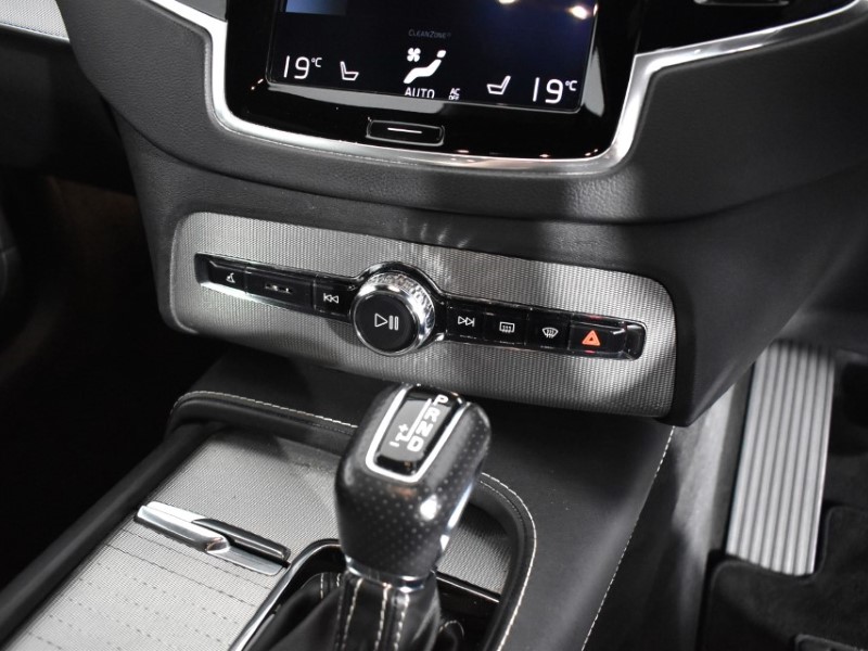 2018 (18) VOLVO XC90 2.0 D5 PowerPulse R DESIGN Pro 5dr AWD Geartronic 3509289