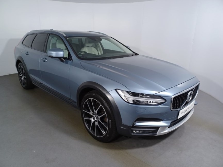 2019 (69) VOLVO V90 2.0 D4 Cross Country Pro 5dr AWD Geartronic