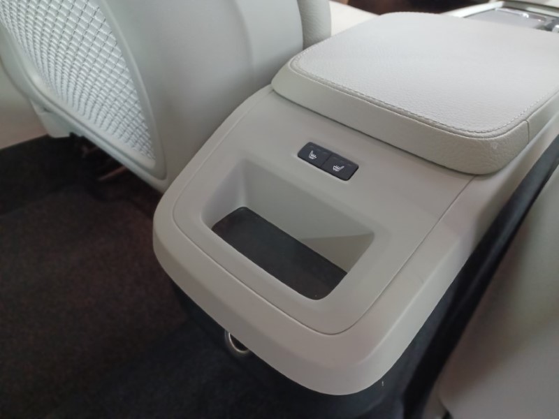 2019 (69) VOLVO V90 2.0 D4 Cross Country Pro 5dr AWD Geartronic 3507242