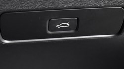 2024 (73) VOLVO XC40 2.0 B4P Ultimate Dark 5dr Auto 3541935