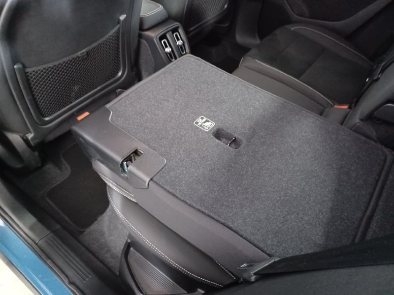 2024 (73) VOLVO XC40 2.0 B4P Ultimate Dark 5dr Auto 3541871