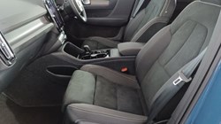 2024 (73) VOLVO XC40 2.0 B4P Ultimate Dark 5dr Auto 3541864