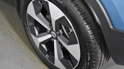 2024 (73) VOLVO XC40 2.0 B4P Ultimate Dark 5dr Auto 3541972