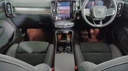 2024 (73) VOLVO XC40 2.0 B4P Ultimate Dark 5dr Auto 3541856
