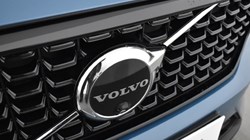 2024 (73) VOLVO XC40 2.0 B4P Ultimate Dark 5dr Auto 3541976